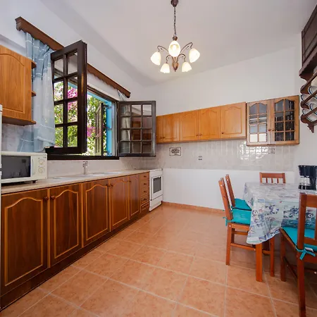 Apartamento Stegnailion