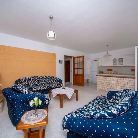 Stegnailion Apartamento *